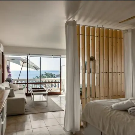 Apartment Petit Paradis Vue Mer- Et Calanques A 3 Mn Saint-Raphael (Var)