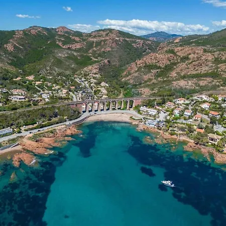 Petit Paradis Vue Mer- Et Calanques A 3 Mn * Saint-Raphael (Var)